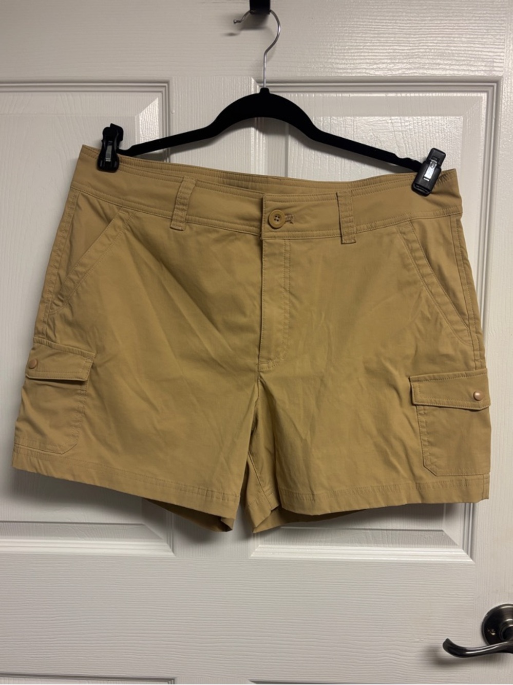 Eddie Bauer Khaki Cargo Shorts - Women's Lightweight Outdoor Style